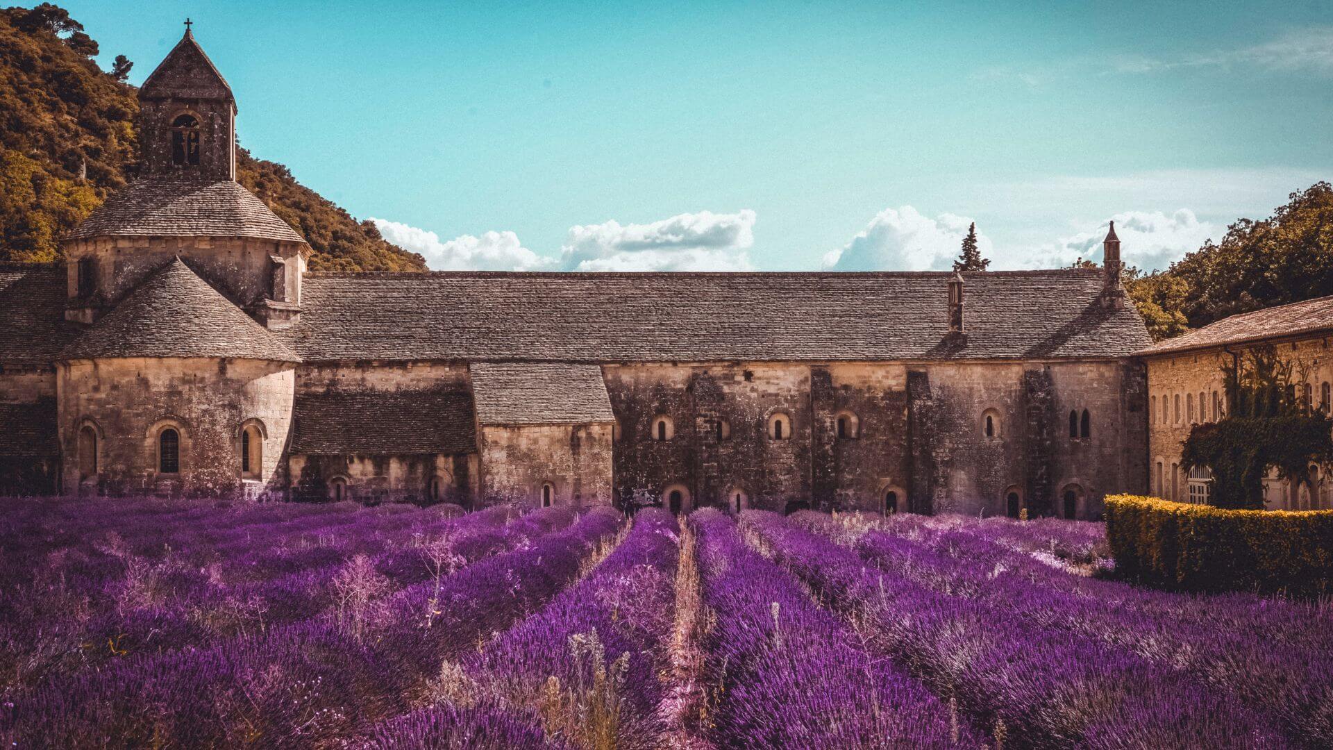 Viaggi di gruppo per senior: Le migliori destinazioni in Europa - Provenza