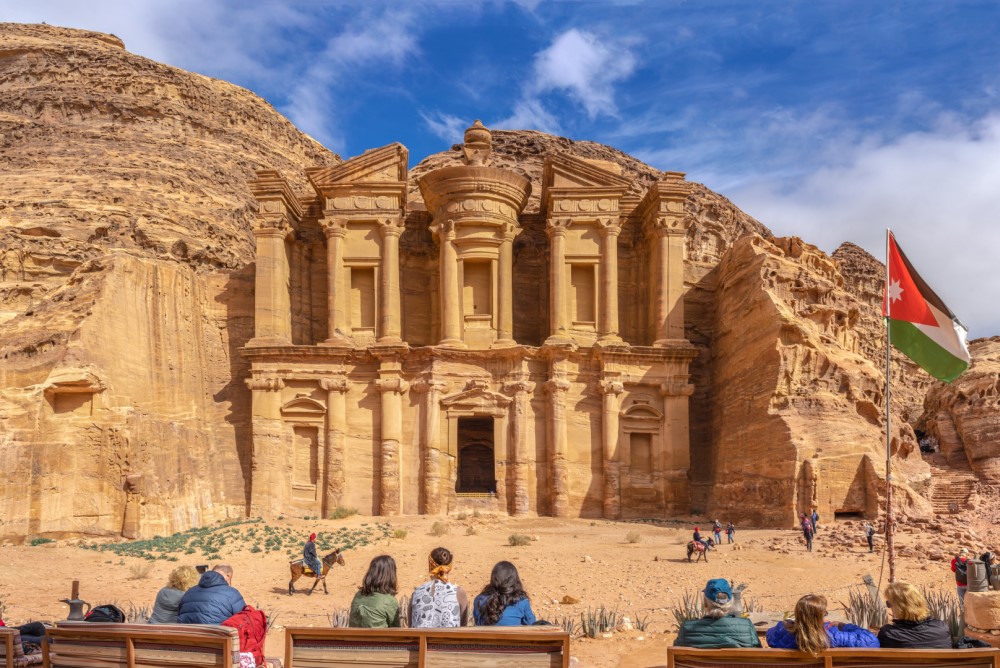 facciata dell'antica città nabatea di Petra in Giordania